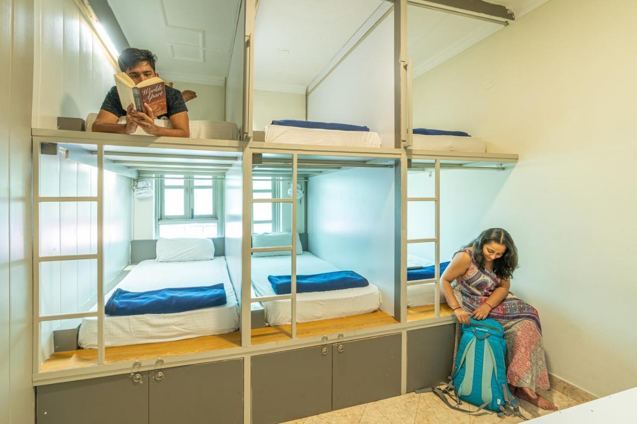 Madpackers Rishikesh Laxman Jhula Hostel Buitenkant foto